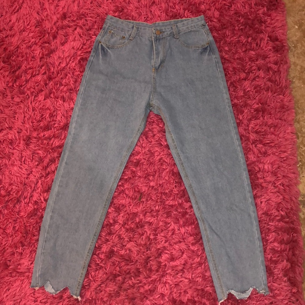 Lightwash Denim Boyfriend Jeans